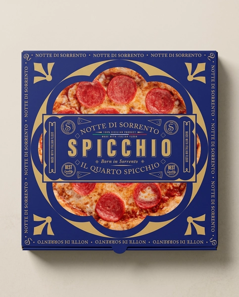 Éjszakai elegancia: a királykék és az antik arany kombinációja a prémium minőséget és a misztikus sorrentói éjszakákat idézi.